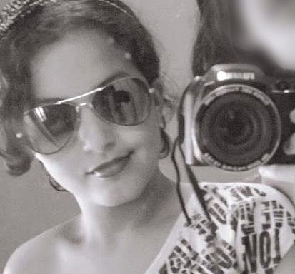 “Tirem esses óculos escuros para enxergar a vida de um modo mais limpo. A luz da prosperidade não faz mal para os olhos.”
