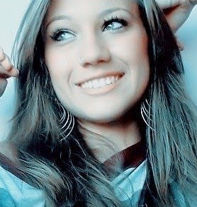 → Euu queroo.
Euu PossO.
Euu coonsiigO ←
●๋• Siimplees αssiim ~
Twittando até o fim! ;p