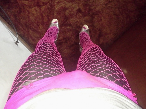 hi im ashley star a 28 yr old cd looking to meet new people and if anyone can help me break into the adult film industry let me know ttyl #teamfollowback