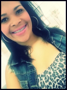 -.. Independente do que me disserem,respondo sempre com um #sorriso, Porqê ser inconveniente é comum,mais ser superior é uma #RARIDADE ;)