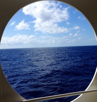 holliswilson's profile picture. 