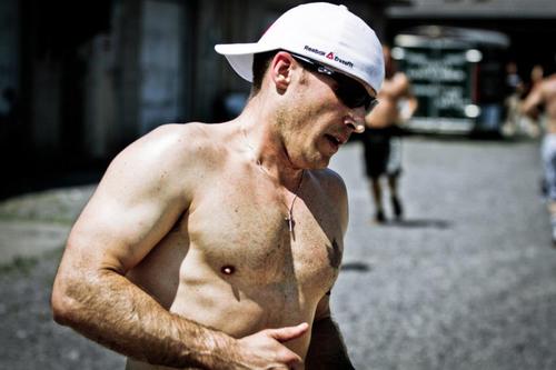 Spouse, CrossFitter, Gamer and Royal Canadian Air Force member. Me in one word: Passionate.