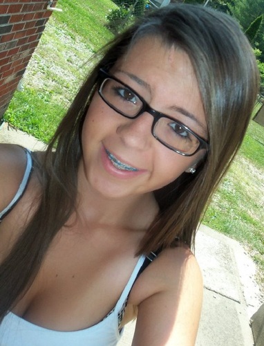 sara,fifteen,sophmore at Hazard high,softball,Follow me!