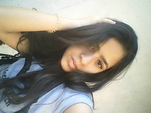 ''sou akela amiga ki qunt + vc precisa sempre estarei do seu lado,dividindo os momentos tristes e espalhando alegria.'' ^^@