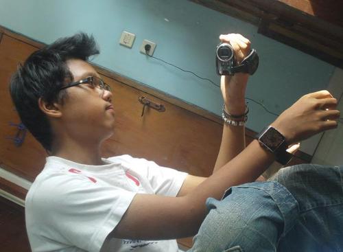 Relationship : @syifaandika_ ^_^ | Bandung, West Java | 04 August |  Hardware Engeneering @SMK_TIGNC | I'm the Hyper-man | :D