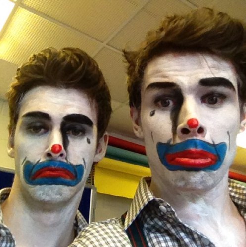 Grik_And_Grok's profile picture. We are Grik and Grok of Colonel Kearney's Circus. Came together and pooled our two uselessness....es.