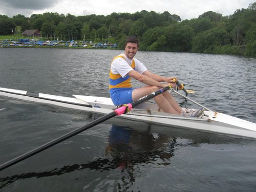 eSports Cyclist and Commentator @vcyclingnews | Rower & Treasurer @rowPaignton | Architect
