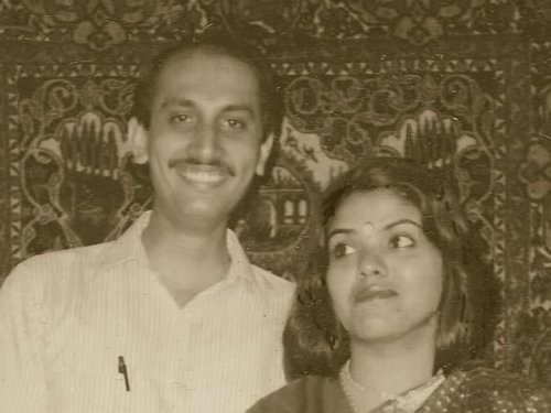 I am proud to be an INDIAN
Love music,like quotes,sports....etc
But Missing someone