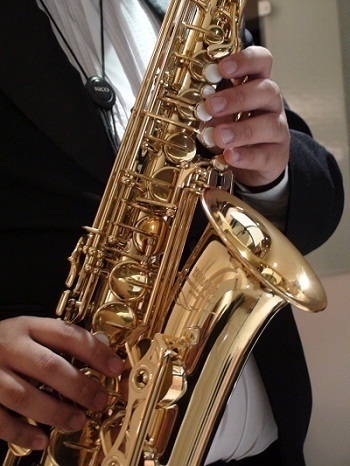 fundomusical's profile picture. Já escolheu o Fundo Musical para o seu evento Especial?