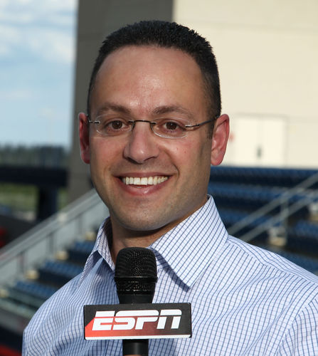 ESPN NFL Nation reporter covering the New England Patriots. IG: mikereisspatriots
