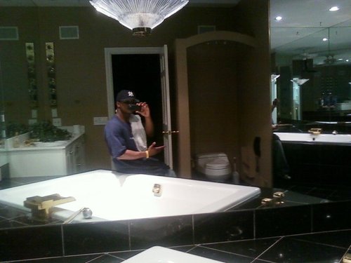 TruHustla4Real's profile picture. keep getting money, f*ck the haytas