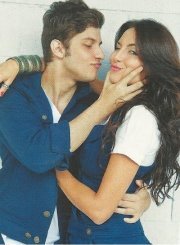 Amamos o Chay Suede e a Mel fronckowiak.
E somos as - 3 Maiores Chameleiras do 'Universo inteiro . Segue ? Sigo todos de volta .