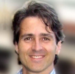 Président d'Emergex RS&DE Subventions, la firme de réclamation de crédits d'impôt de RS&DE et Affaires électroniques (CDAE), ainsi que de subventions