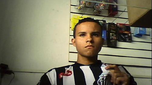 uma pessoa carinhosa,atenciosa,e muito alegre, meu coração pode ser teu só vc conquista