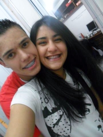 Corinthiano, pagodeiro, sincero, alegre, simples & apaixonado *-*. Esse é o meu jeito muleke de ser . . ♫         * ∞