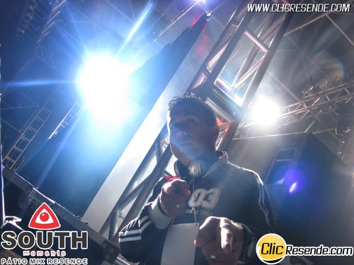 DJ BATATA RJ 
Funk Live -Classicos do Funk - Eletro House
Contatos:[21]7135-7297
              [21]6946-4216
 NEXTEL ID:104*65661