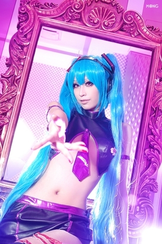 All about Costumes, cosplayers, cosmakers, anime, manga, interviews... FOLLOW US!! :)