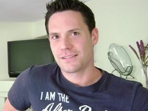 Web designer and lover of web and mobile applications. Interested in start-ups and anything to do with media design.
