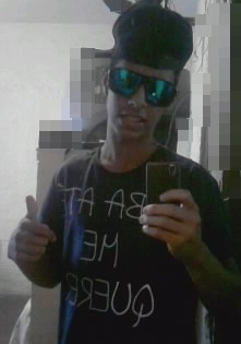 Vivo minha vida Apesar das Barreias que eu já passei , ser Feliz nesse mundo é oque importa  . ♔