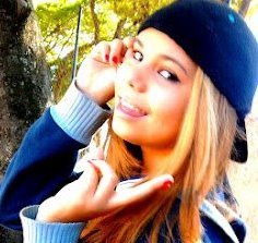 Olá, meu nome é tamires e eu sou muito animada e extrovertida, e gosto de sair. minha melhor amiga é Bruna carvalho