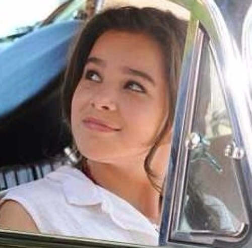 IluvHaileeStein's profile picture. hello!!!  HUGE fan of hailee steinfeld:) FOLLOW ME STEINERS! Hailee follows this account! :D #steinfansruletheworld