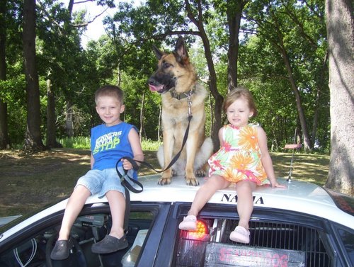 i'm 26 married to my high school sweetheart we have 2 beautiful kids(nathan-4 and laila-3) n of course my non human baby our dog mya.ne thing else just ask:)