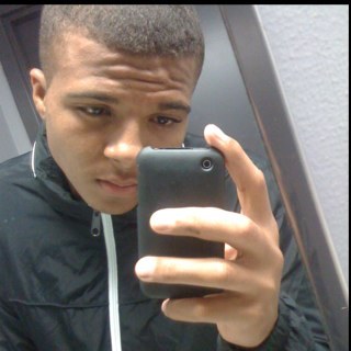 chris_brinson's profile picture. im mixed:) love football ,motto-Ido me so justdo u,.get with it./Born to succeed soima chase mydreams.,hit tht follow button nd ill follow back:)