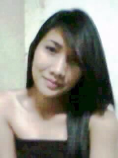 AmaLENG2105's profile picture. Maybe you know ME! :))


but...


not exactly!