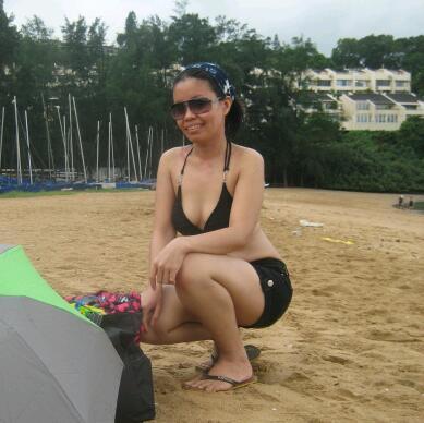 benzb_0214's profile picture. 