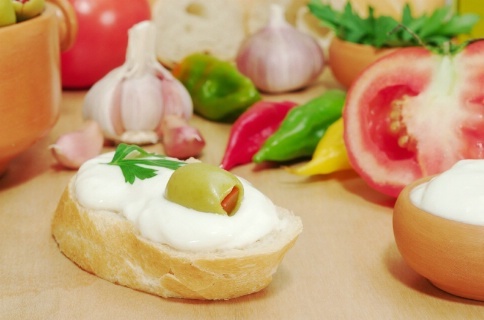 J'adore cuisiner !!! impatiente de vous faire partager des astcues, des news, des recettes autour de la cuisine