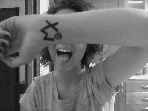 Carlotta, Italian, 27/09
#coldplay #lanadelrey #Muse
Jonny Buckland I LOVE YOU 3.
Follow me :3