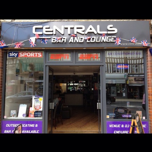 Centrals Bar, Worcester Park offers live sport, live music, party nights and function hire. Follow us today.