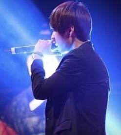 용준형,나이(26)만들일시(2012.04.14,8시28분생성)W.바네사,펫 퍼피 그리고장현승의 용준형입니다. 싱크상 반말을쓰니 이해부탁드립니다.유저성격나올수도있어요.언팔시 멘션부탁드립니다.본계 @Pet_JH ,작가님..찾고있습니다.
