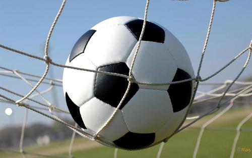 O futebol por paixão fala do sentimento, da angústia, da alegria e do grito de gol.