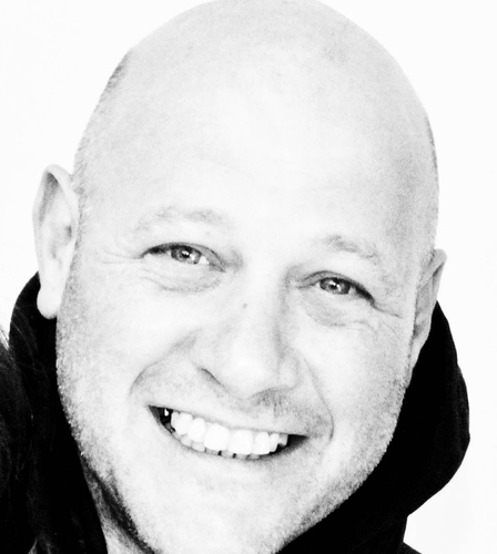 Dad, Golfer, Modeller, Bit geeky and International Playboy!!! All opinions are mine, if you don't like them don't follow!