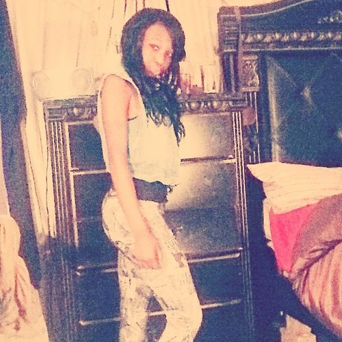 ,,If Youu Dont Swallow Then Bitch Follow ! ,, #Single ,#TeamBlack ,,#TeamAsian #TeamLeo ,, #TeamCaramel ! ♥ (=