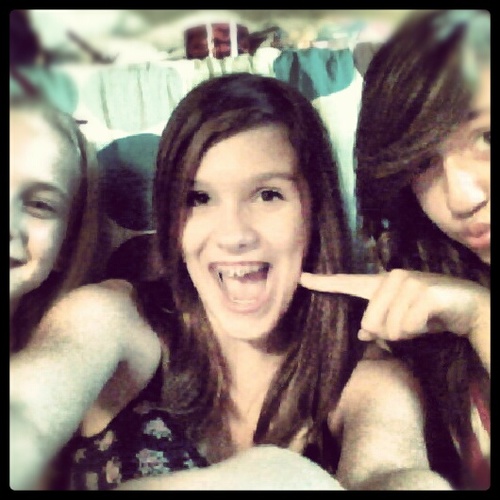 RayneeJo's profile picture. umm...hi im raynee. i live in mn :/ and i love music. :))) ( ya thats about it. my life is boring )