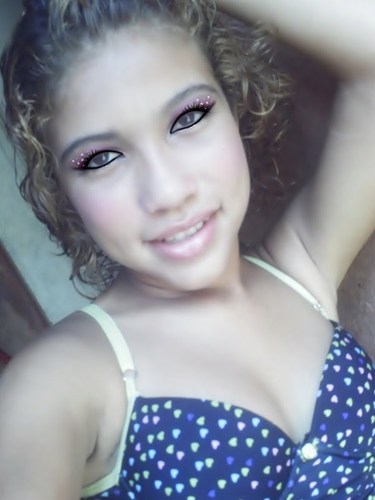 Quem vive comigo sabe. Quem vive comigo sente. Eu amo poucos. Mas esses poucos, podem apostar, eu amo muito. ♥Novinha do funk
