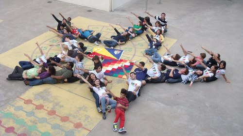 Twitter promovido pelo serviço de Pastoral da Escola La Salle Pão dos Pobres. Interatividade com todos alunos e educadores.
