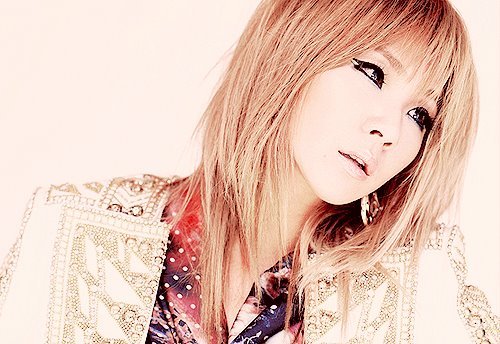 This is a fan page brazilian dedicated to diva Lee Chae Rin - 2NE1  CL the One and Only badest female
Since:29/12/11