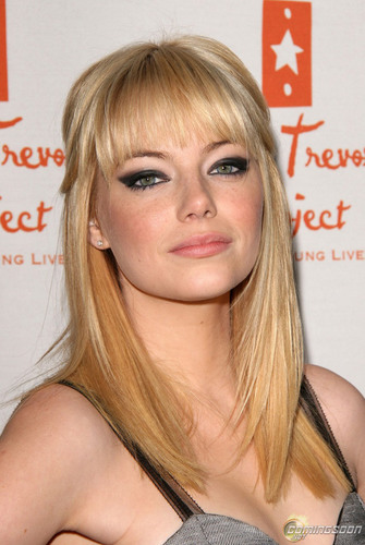 Gwen Stacy. engaged to and forever in love with my hero @TFFspidey . i'm gonna be a mommy!  (roleplay account, 18+)
