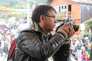Comunicador  Social, Realizador Audiovisual, Profesional en Electrónica y Telecomunicaciones, Maestría del ser
