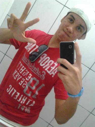 Nascido pra jogar futebol : )