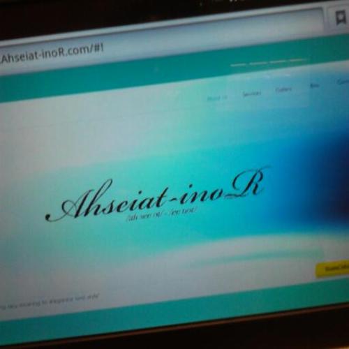 Ahseiat_inoR's profile picture. Fashion Stylist│Personal Shopper│Closet Organizer│Wardrobe Consultant

 
Founders of the #TeamCokeBottle Movement.