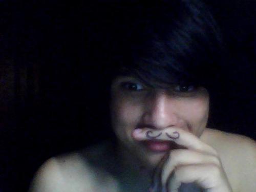 Cânceriano, 16 anos,bipolar, há 1 ano Baliza Solo Masculino da Fanfarra Simples MD *-*, gaúcho,Grêmista de coração,amigos,traquinas. Quer saber mais? #segue!