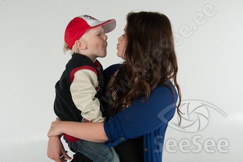 Kerli_H's profile picture. I don't need to flirt I will seduce you with my awkwardness .