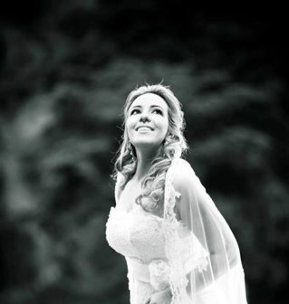 di__moura's profile picture. Mãe, esposa, filha, advogada, dona de casa, amiga, irmã.... Mulher!