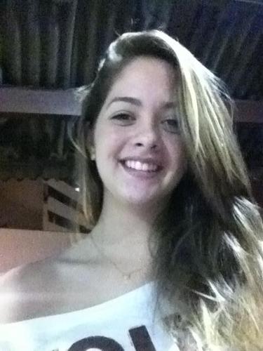 Encontre sua força, perdoe, ame e renove seu sorriso! Afinal, nunca é tarde, tente.