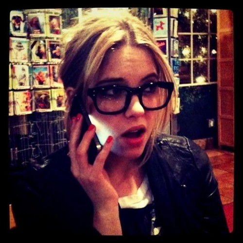 Dedicated to @AshBenzo - I love Pretty Little Liars. I love Ashley Benson #Benzoholic #Winning - Since 2011