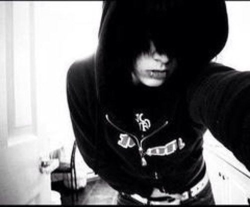 Hunterbearr's profile picture. haaii, im hunter :3, bi, i love bvb, and i loovveee my best friend @briannaenns so be nice to her :)